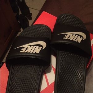 Nike Slide (Sandals)